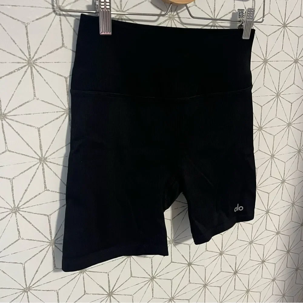 Alo Yoga 5” Ribbed Favorite Short Black